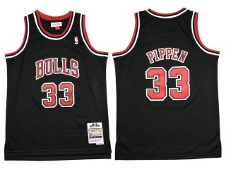 M&N Chicago Bulls #33 Scottie Pippen Black 1997/98 Hardwood Classics Jersey